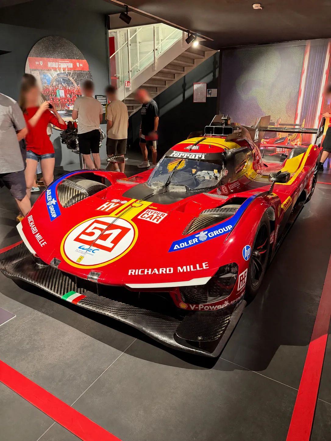 Ferrari 499P n°51, victorieuse des 24 Heures du Mans 2023 avec Pier Guidi, Calado et Giovinazzi