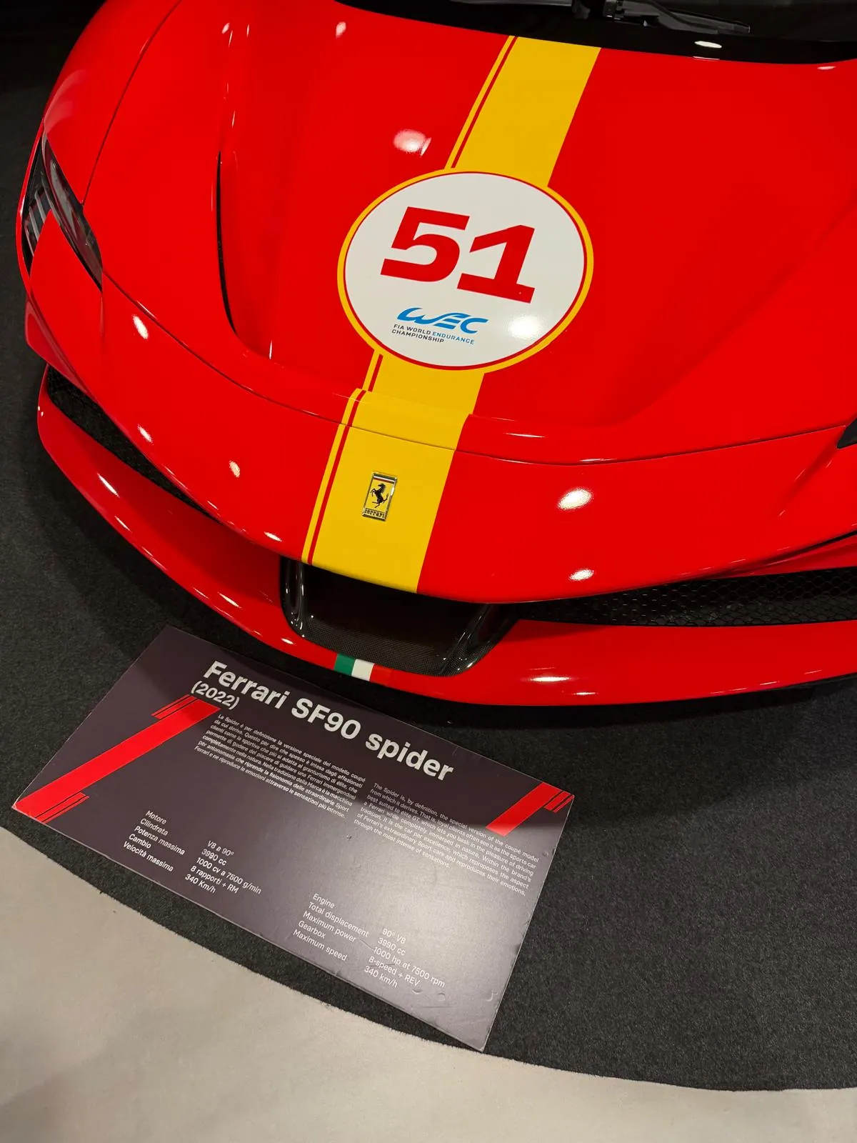 Ferrari SF90 Spider, ici présentée avec une décoration inspirée de la compétition d’endurance