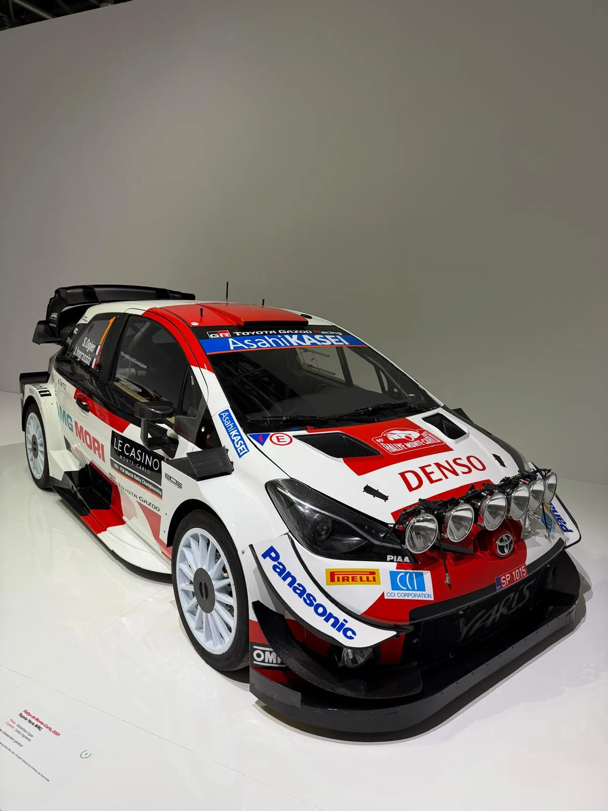 Toyota Yaris WRC avec laquelle Sébastien Ogier et Julien Ingrassia ont remporté le Rallye Monte-Carlo 2021
