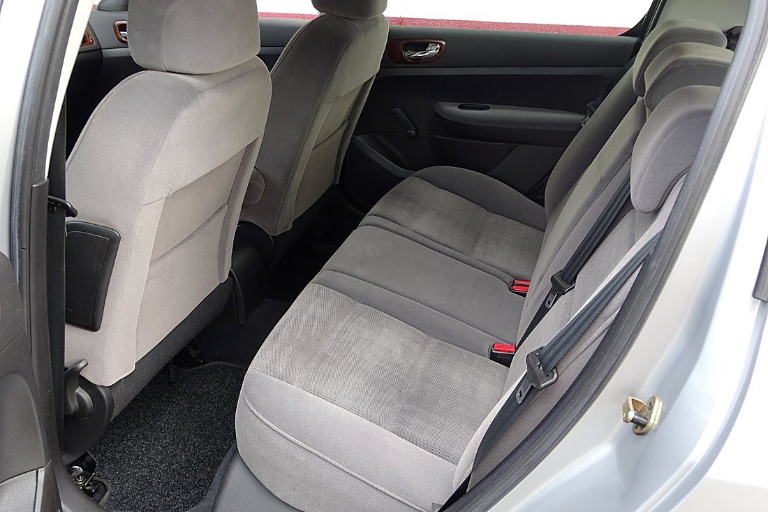 Banquette arrière d'une Peugeot 307